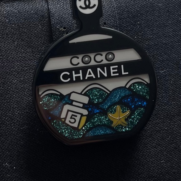 Chanel Brooch - Picture 2 of 9